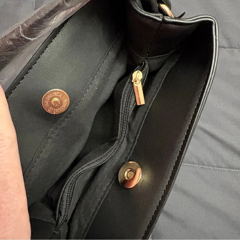 NWT AOTA Elena Vegan Leather Bucket Bag with Detachable Crossbody